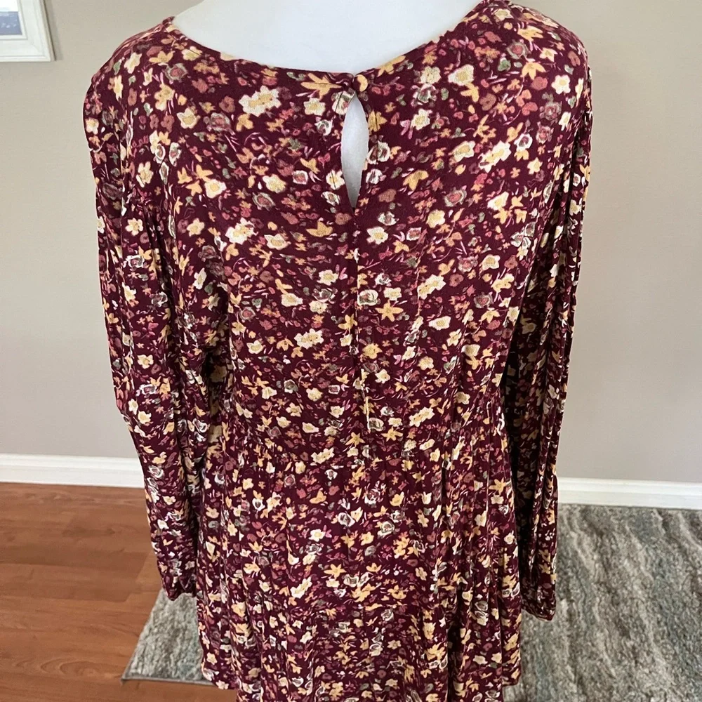 Time and Tru Floral Top - Picture 4 of 4